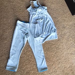 Lululemon workout leggings dot size 4
Only leggings